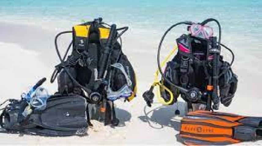 Equipement plongee sous marine2.jpeg